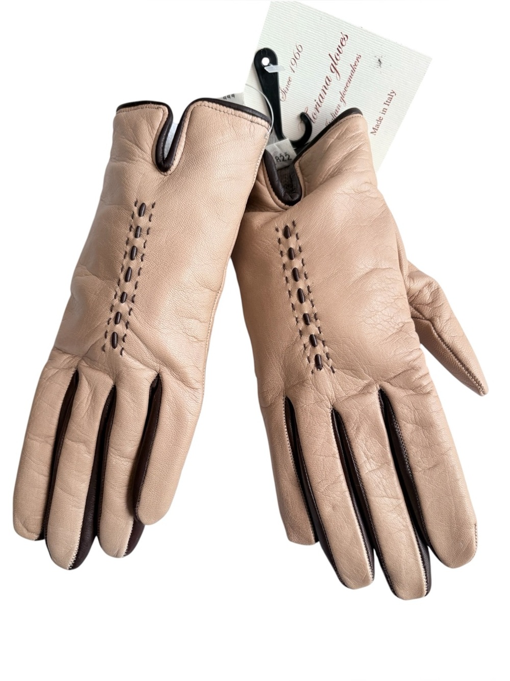 NWT Italian Leather Women’s Gloves in Beige - Classic Driving Gloves Sz XS -